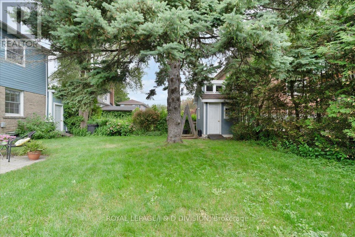 












43 ALLISTER AVENUE

,
Toronto,




Ontario
M1M3L1

