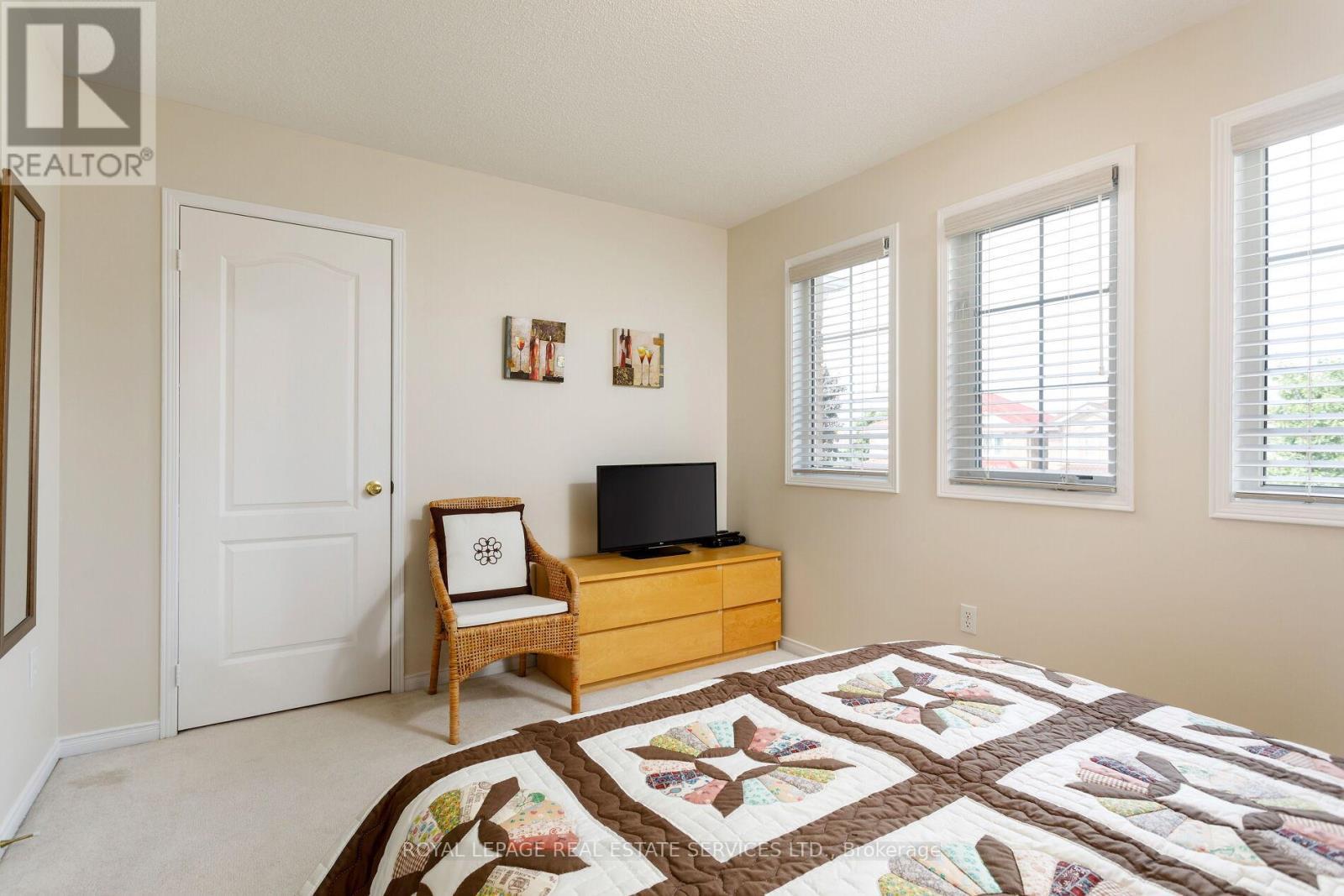 












4 HACKMORE GATE

,
Brampton,




Ontario
L7A1R6

