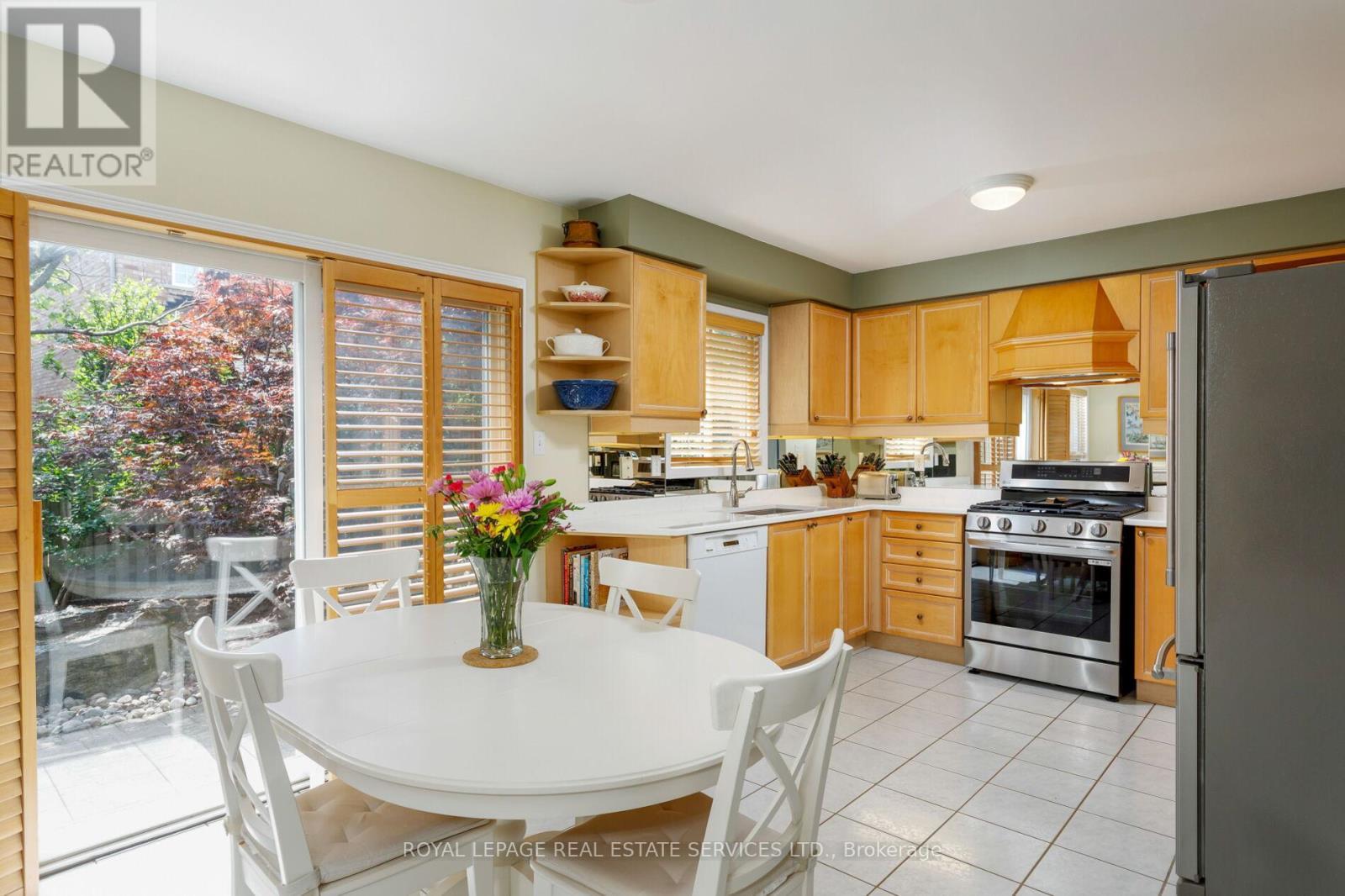 












4 HACKMORE GATE

,
Brampton,




Ontario
L7A1R6

