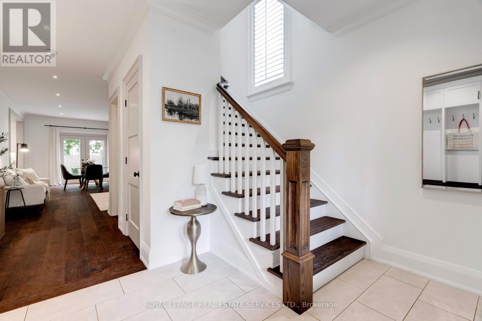 












437 INGLEHART STREET N

,
Oakville,




Ontario
L6J3J5


