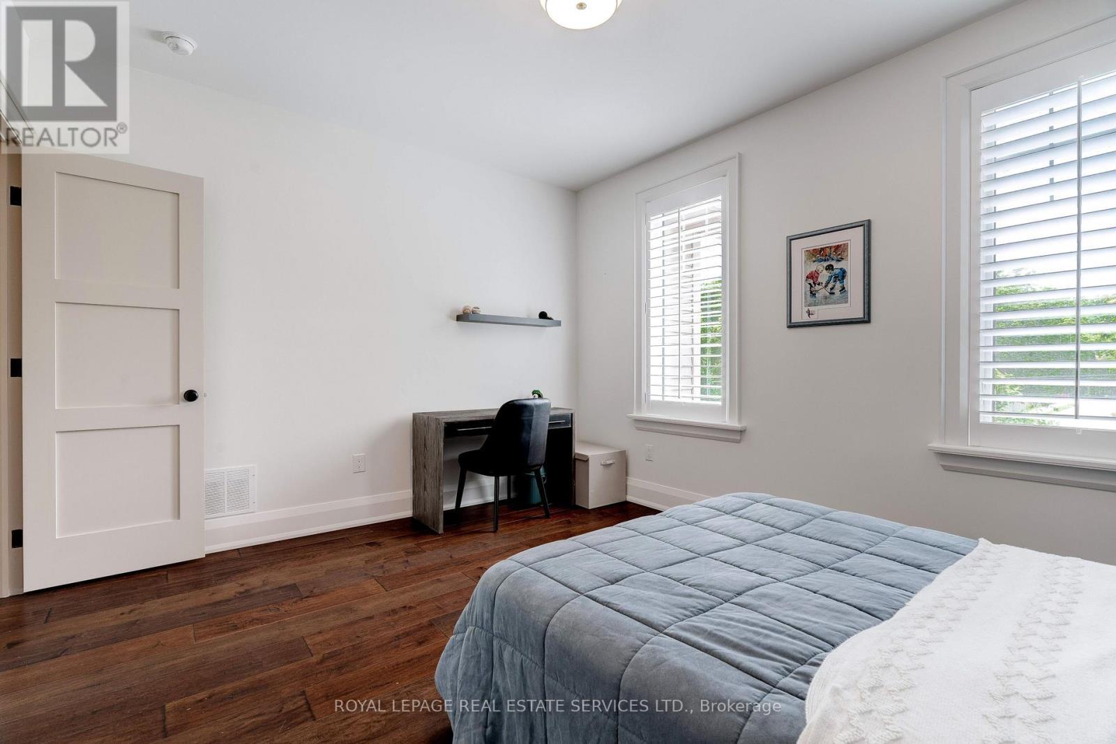 












437 INGLEHART STREET N

,
Oakville,




Ontario
L6J3J5

