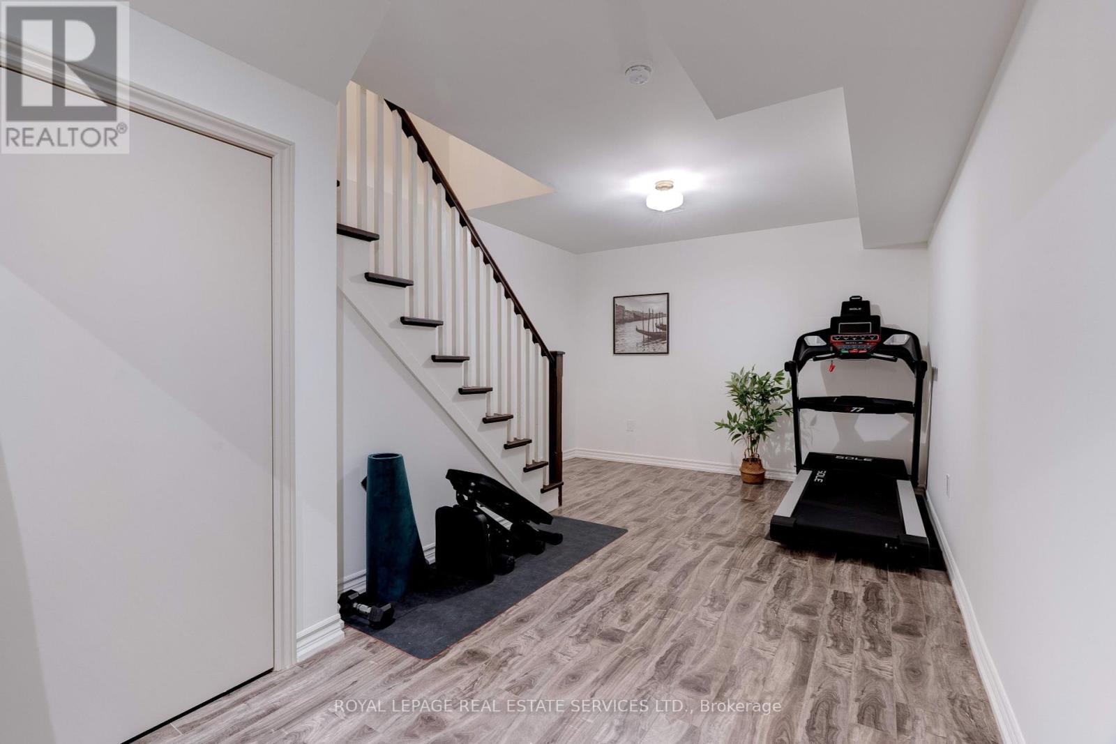 












437 INGLEHART STREET N

,
Oakville,




Ontario
L6J3J5


