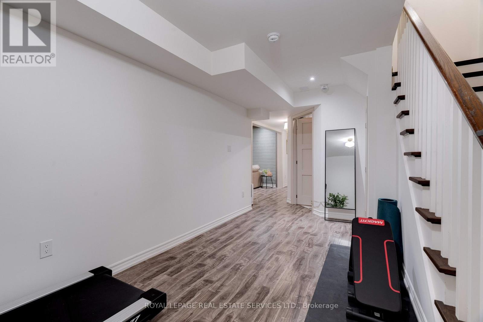 












437 INGLEHART STREET N

,
Oakville,




Ontario
L6J3J5

