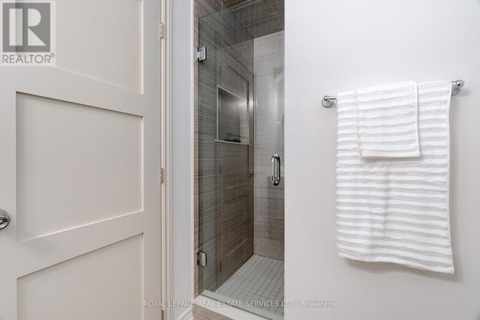 












437 INGLEHART STREET N

,
Oakville,




Ontario
L6J3J5


