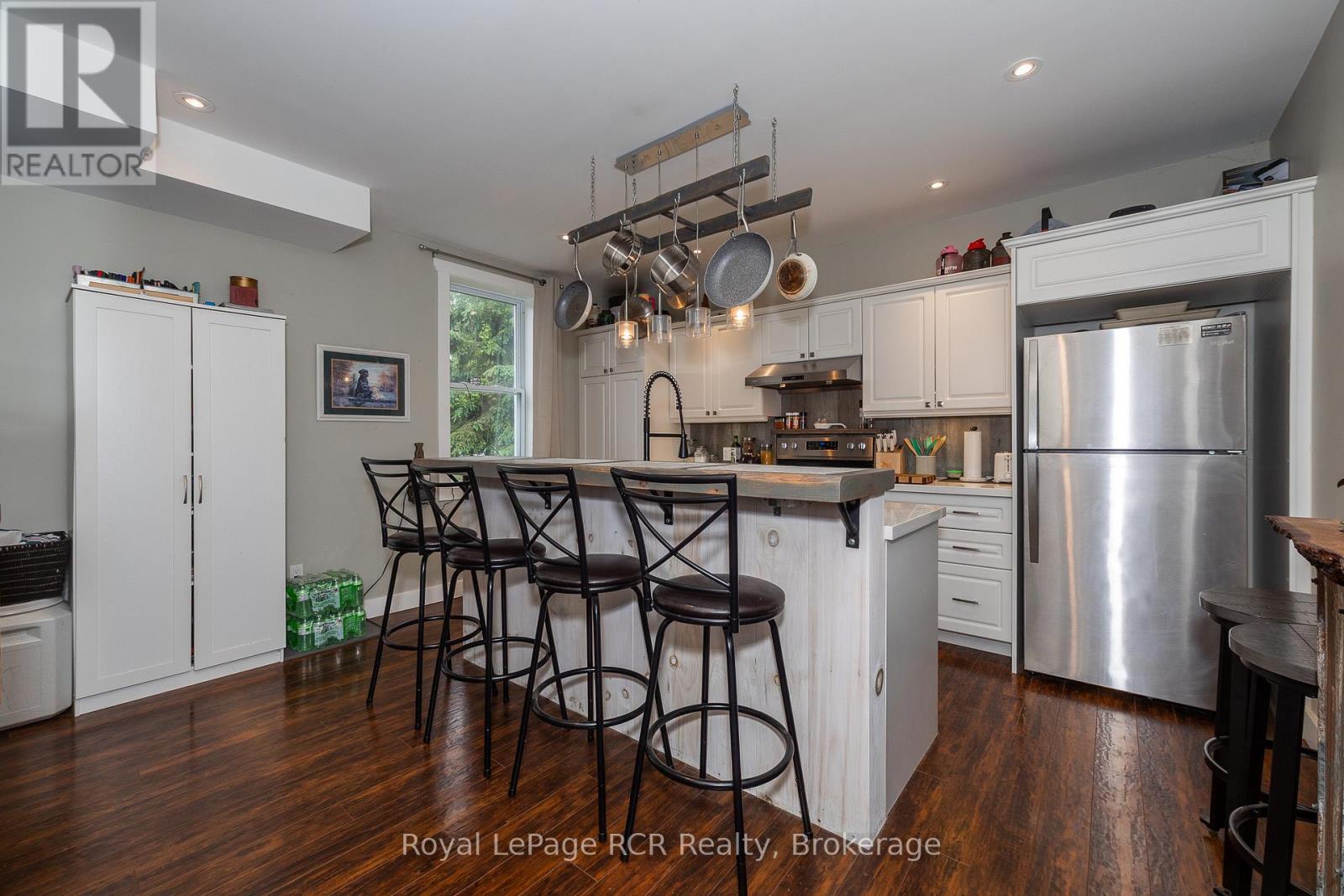 












773760 HIGHWAY 10

,
Grey Highlands,




Ontario
N0C1L0

