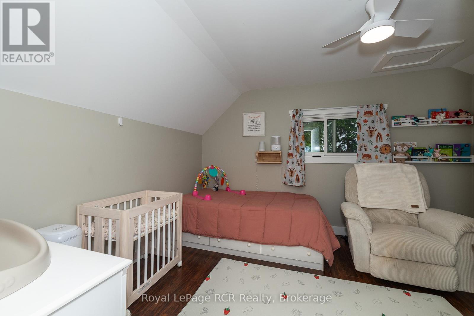 












773760 HIGHWAY 10

,
Grey Highlands,




Ontario
N0C1L0

