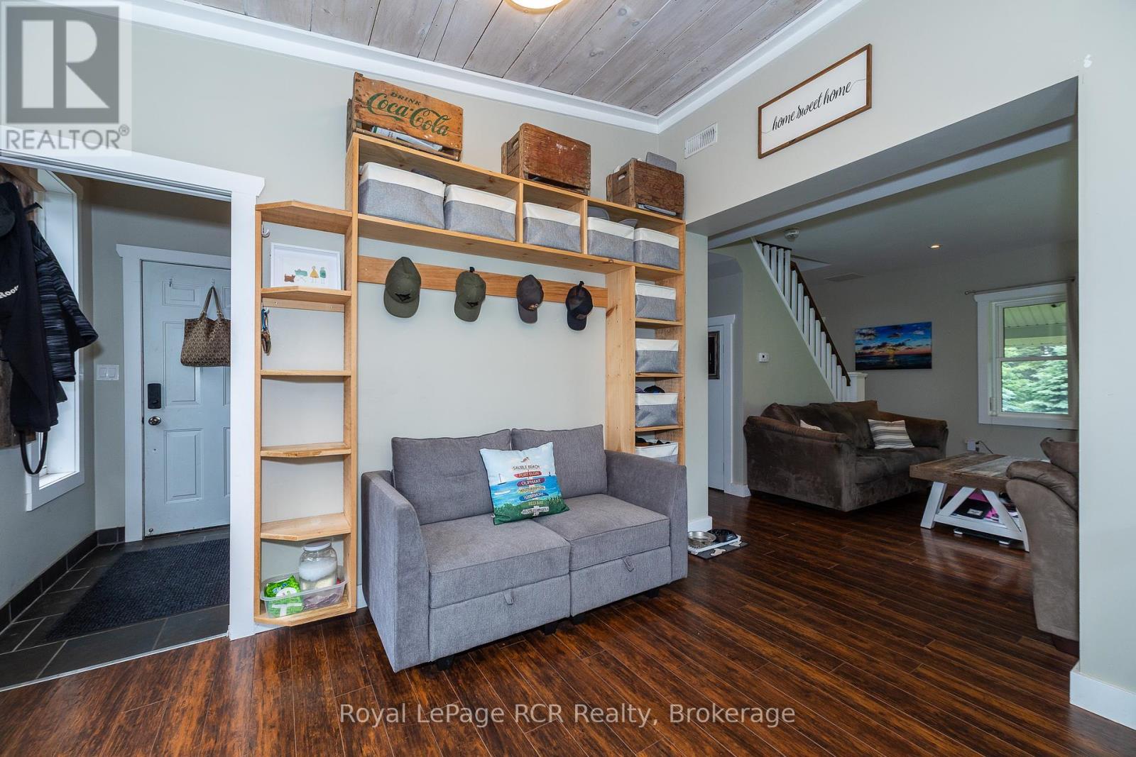 












773760 HIGHWAY 10

,
Grey Highlands,




Ontario
N0C1L0


