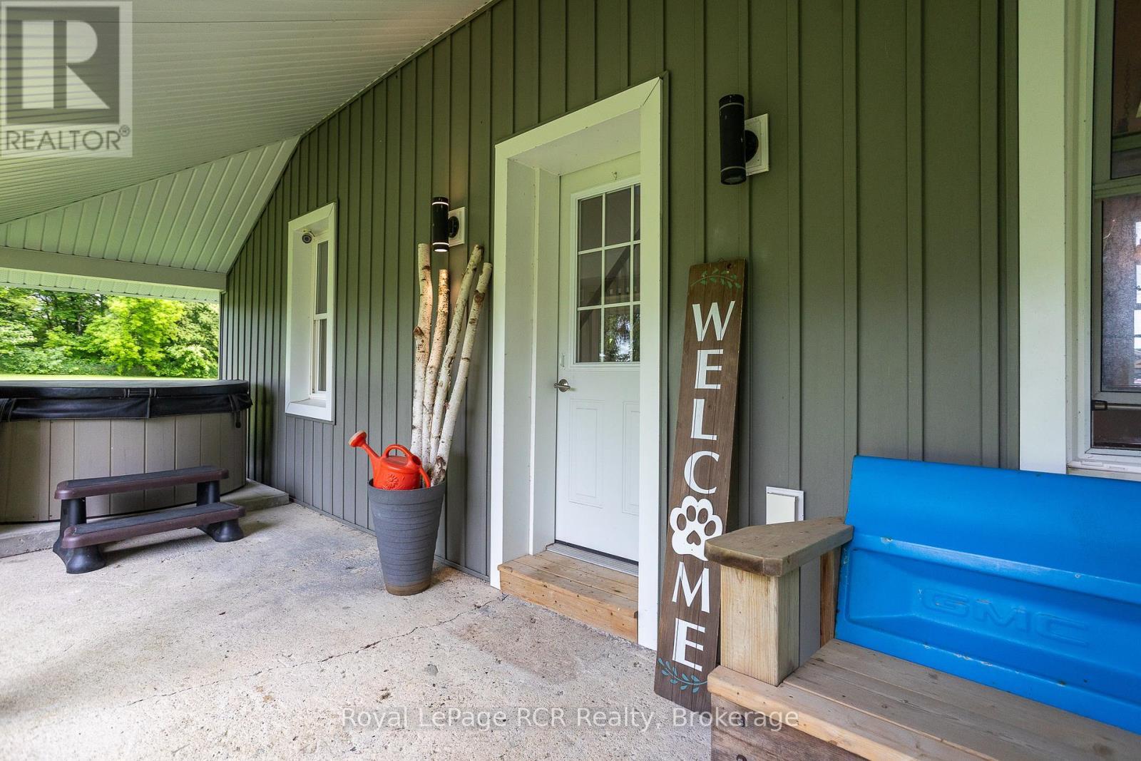 












773760 HIGHWAY 10

,
Grey Highlands,




Ontario
N0C1L0

