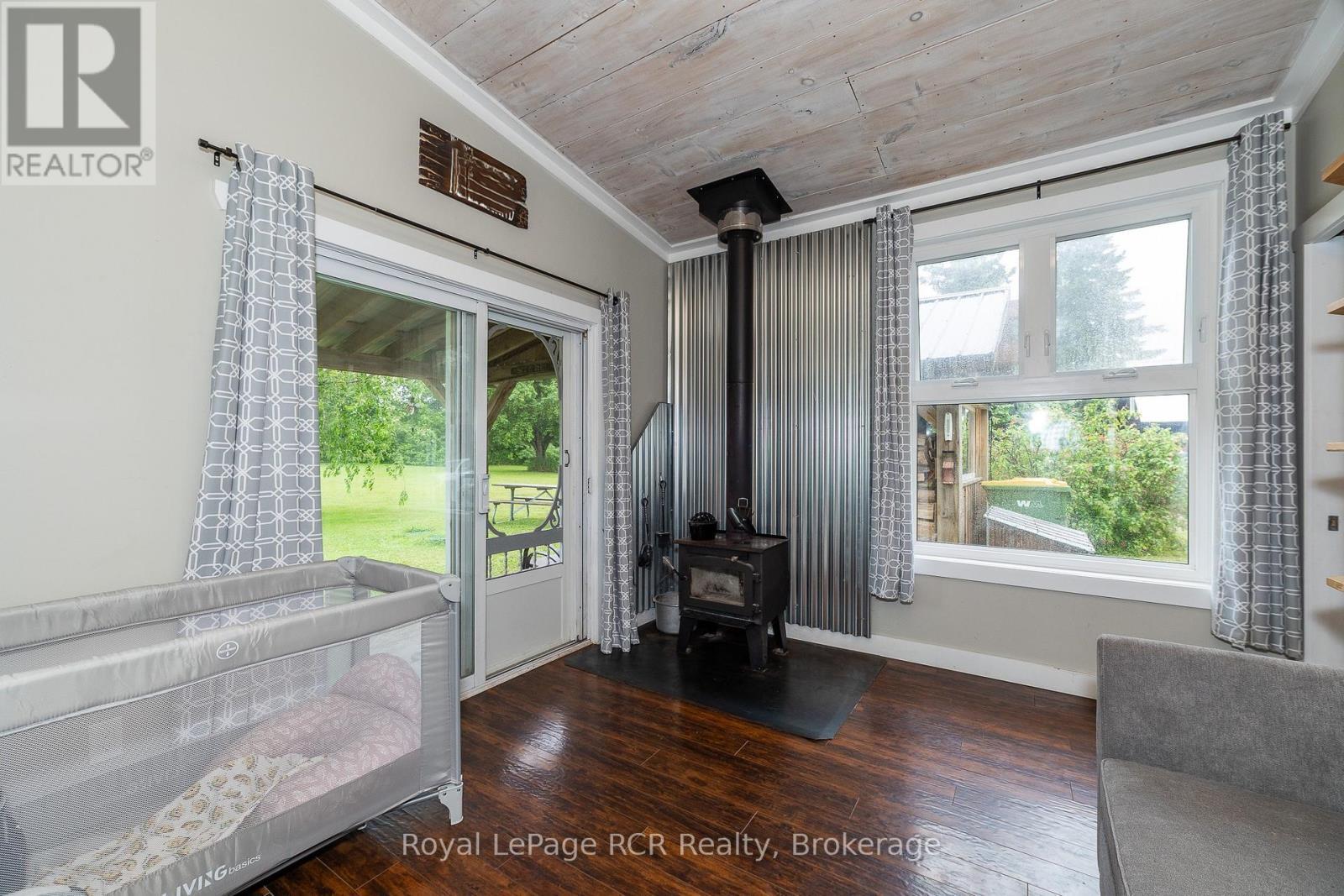 












773760 HIGHWAY 10

,
Grey Highlands,




Ontario
N0C1L0

