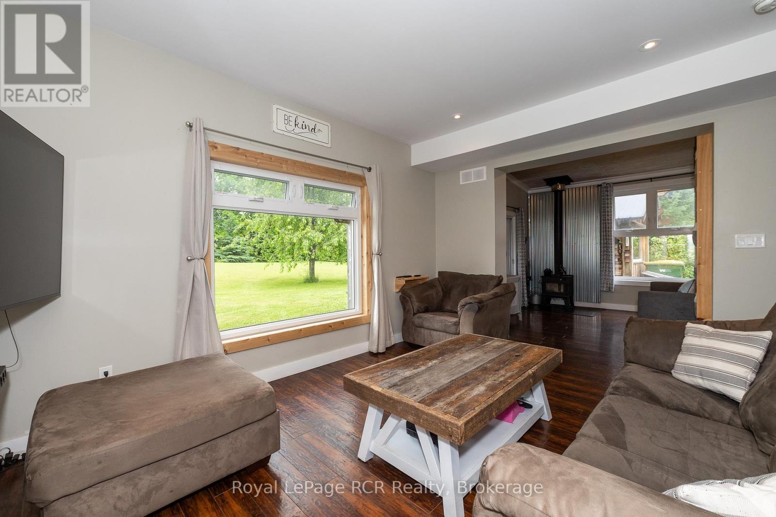 












773760 HIGHWAY 10

,
Grey Highlands,




Ontario
N0C1L0

