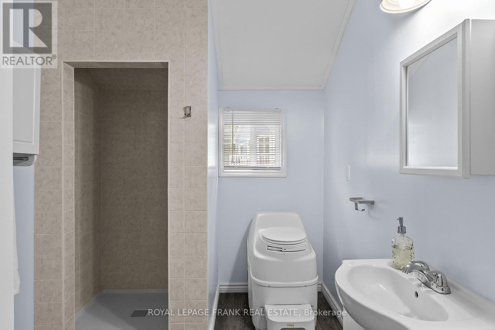 












68 WALMAC SHORES ROAD

,
Kawartha Lakes (Bobcaygeon),




Ontario
K0M1A0


