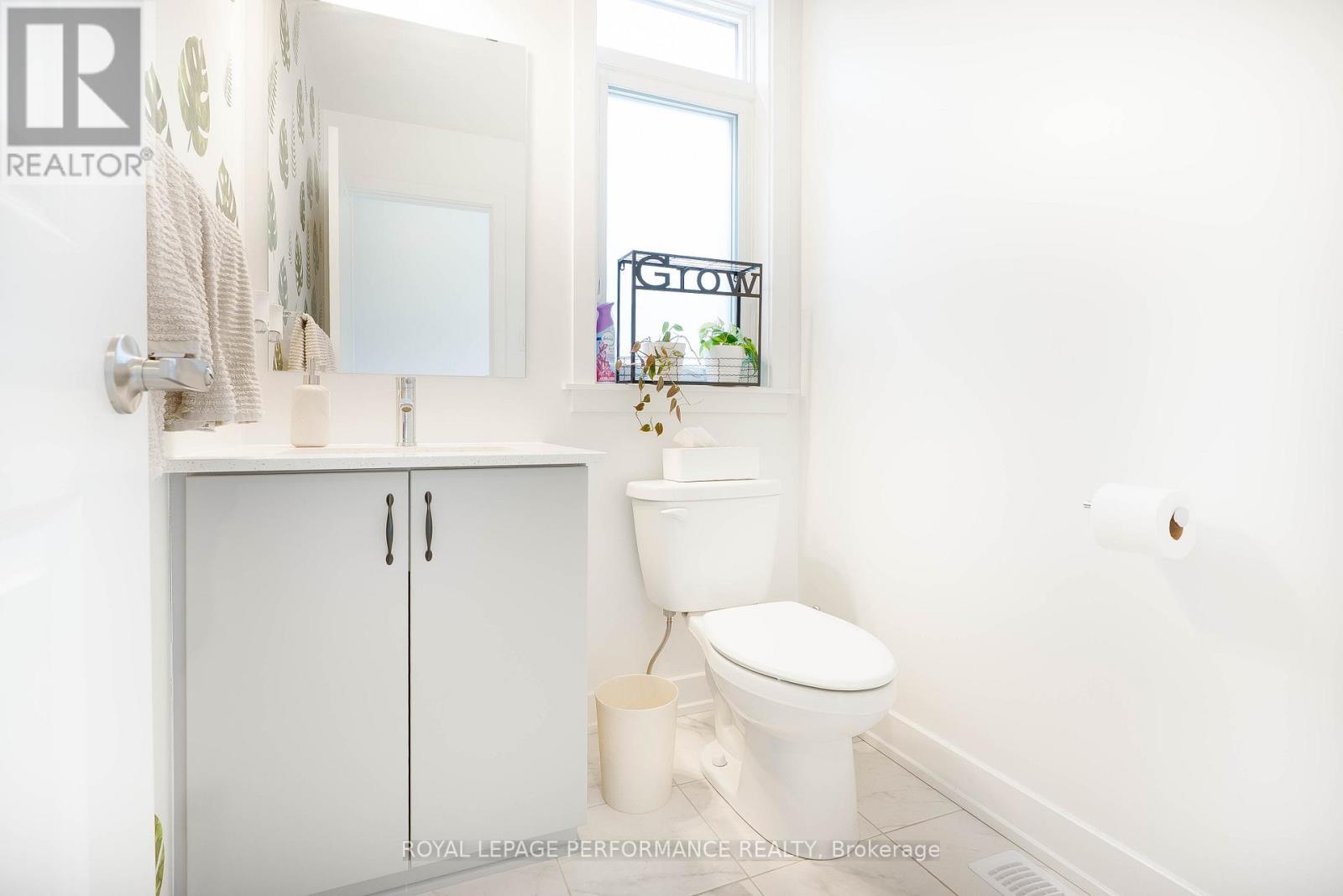 












931 EMBANKMENT STREET

,
Ottawa,




Ontario
K2S2P6

