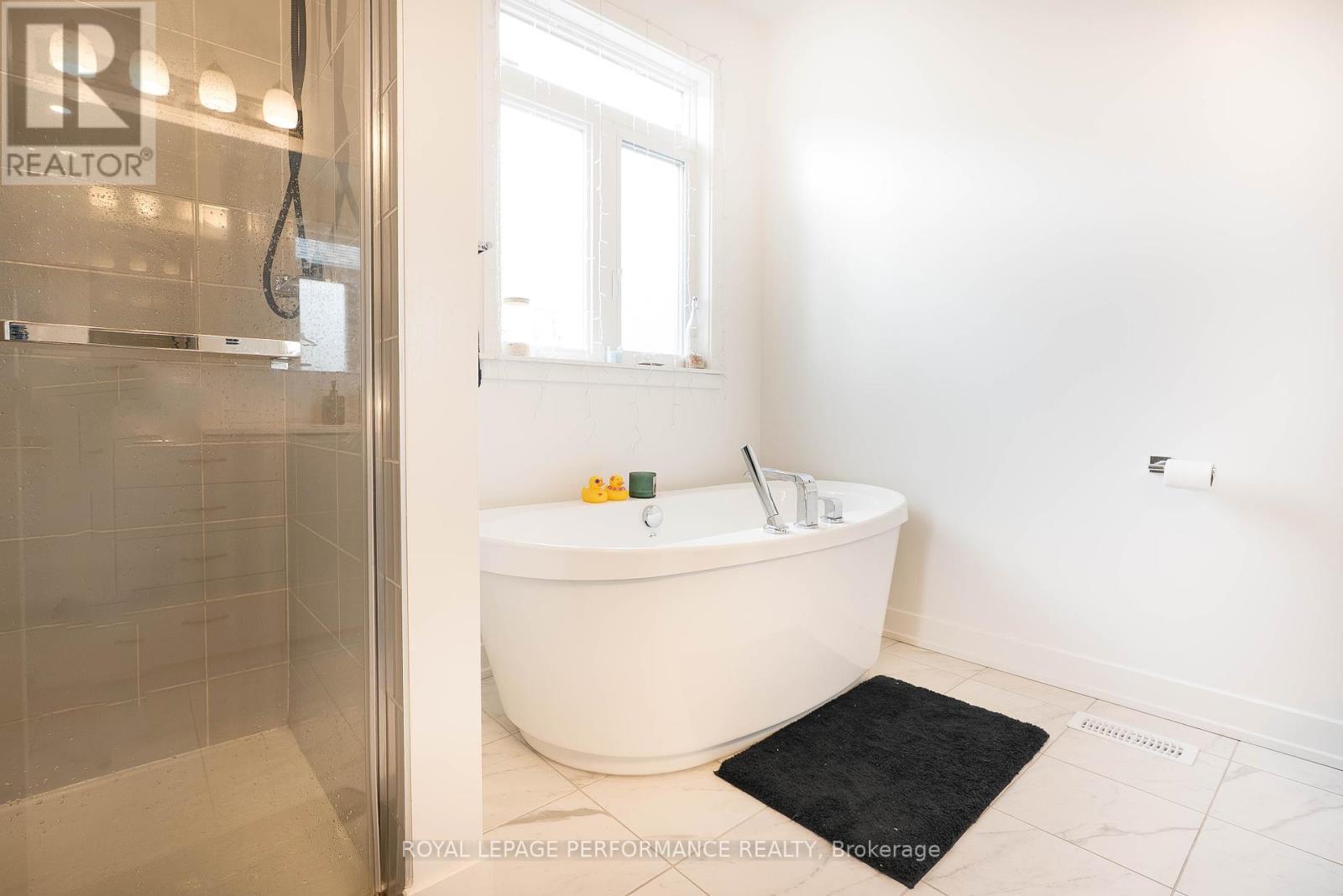 












931 EMBANKMENT STREET

,
Ottawa,




Ontario
K2S2P6

