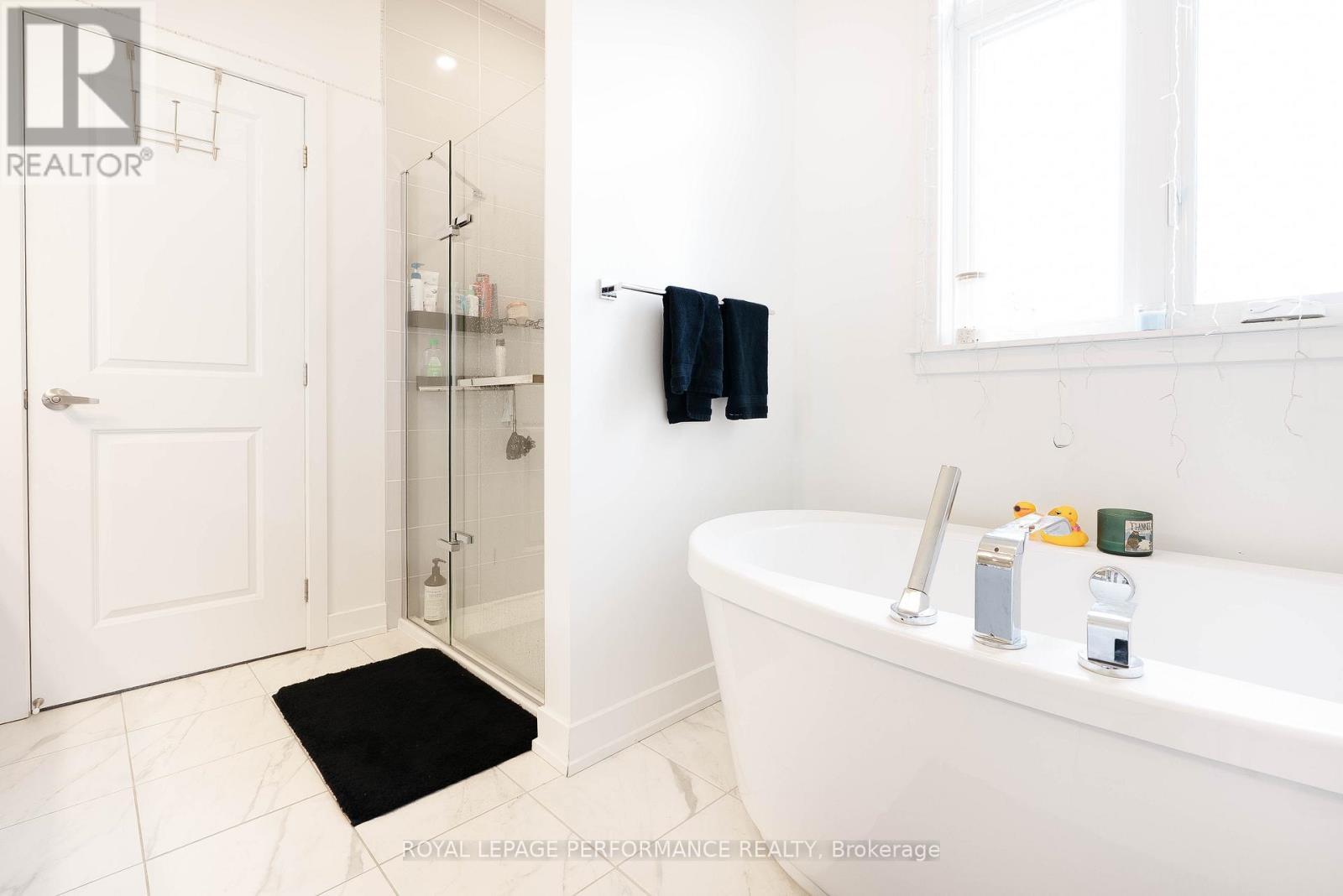 












931 EMBANKMENT STREET

,
Ottawa,




Ontario
K2S2P6

