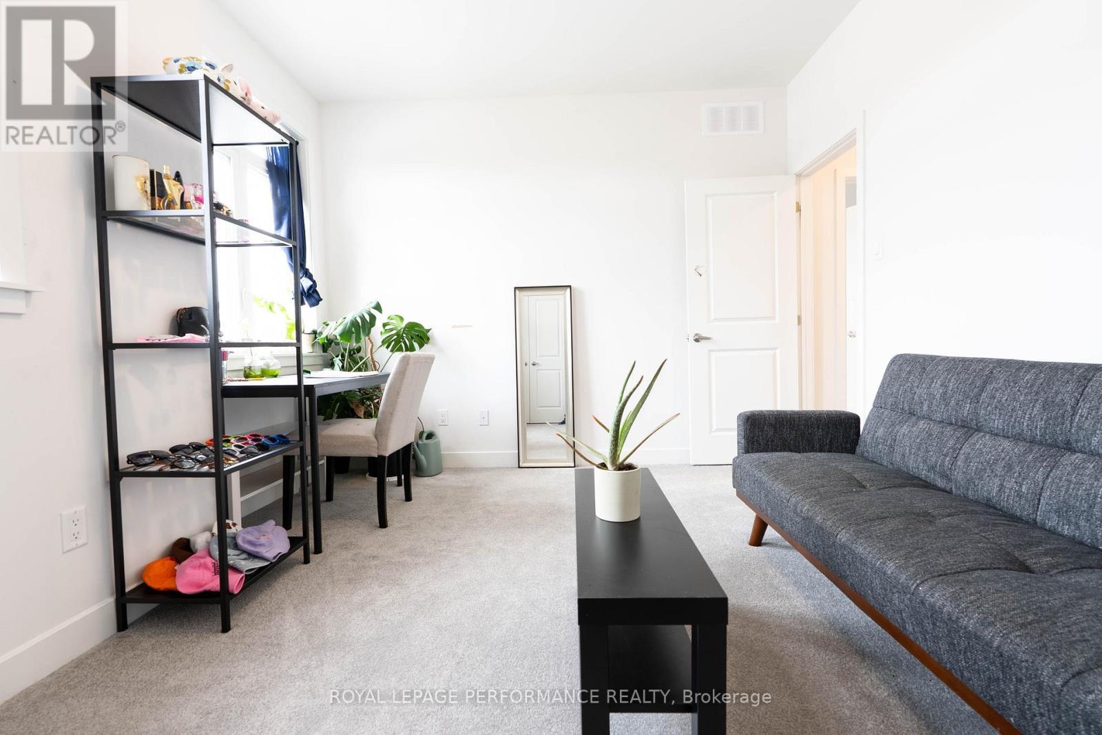 












931 EMBANKMENT STREET

,
Ottawa,




Ontario
K2S2P6


