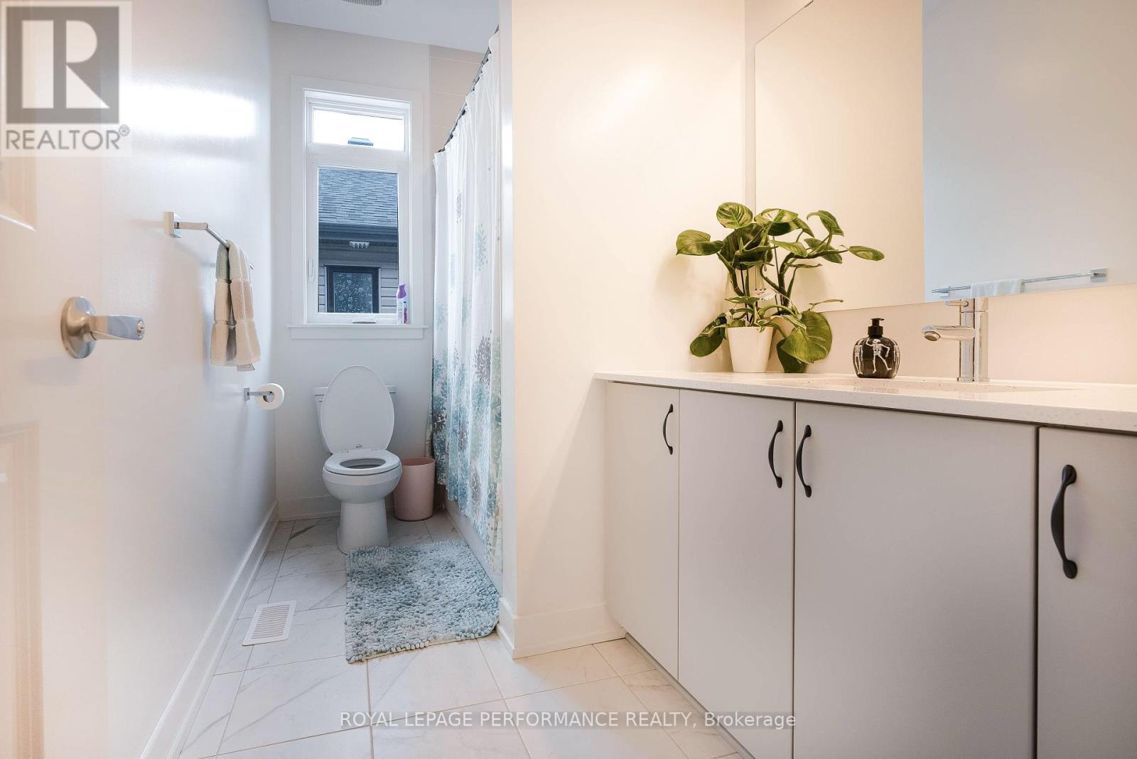 












931 EMBANKMENT STREET

,
Ottawa,




Ontario
K2S2P6


