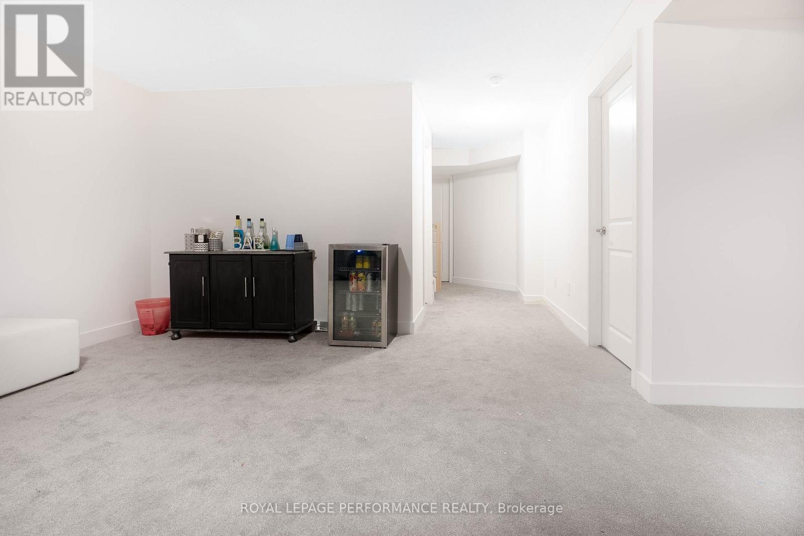 












931 EMBANKMENT STREET

,
Ottawa,




Ontario
K2S2P6

