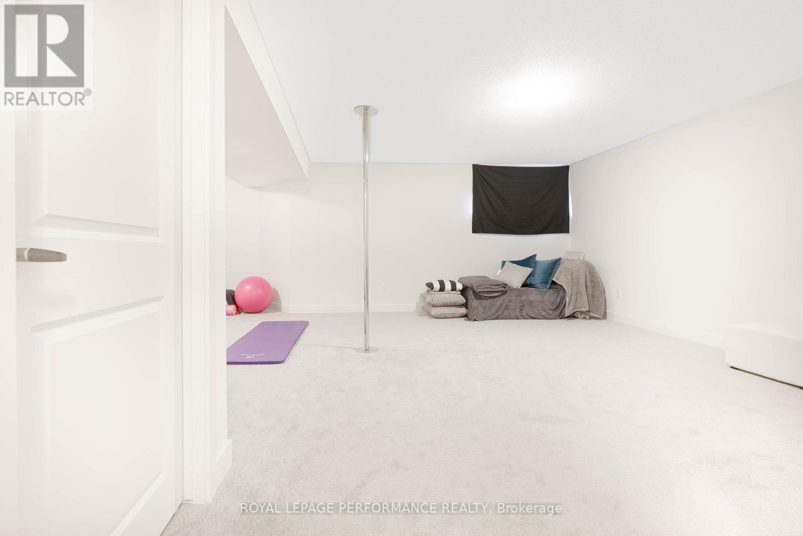 












931 EMBANKMENT STREET

,
Ottawa,




Ontario
K2S2P6

