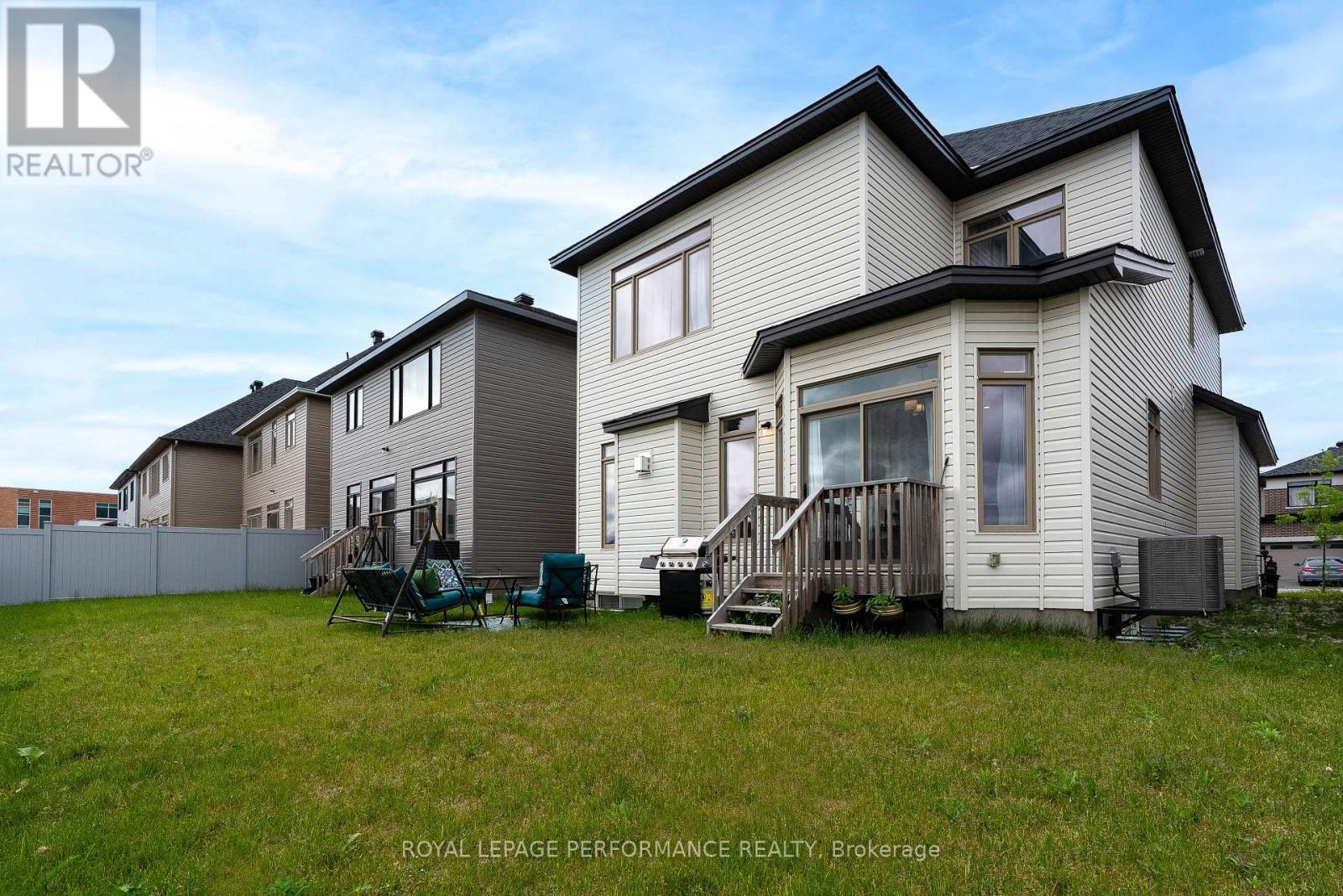 












931 EMBANKMENT STREET

,
Ottawa,




Ontario
K2S2P6

