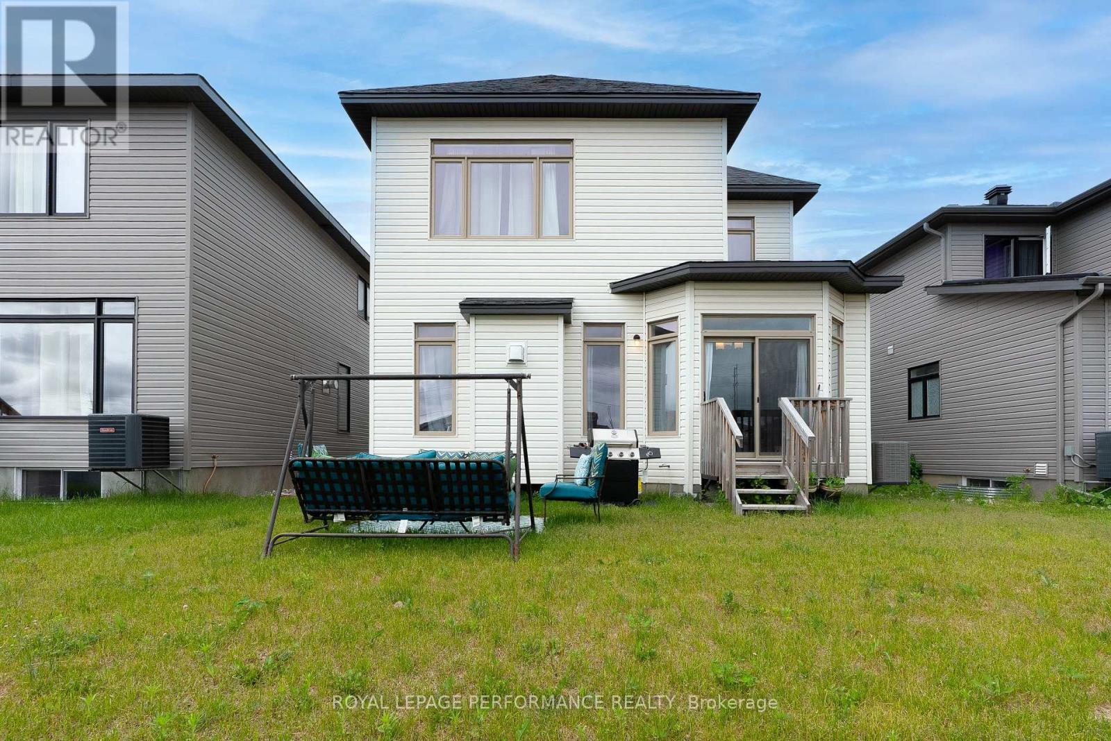 












931 EMBANKMENT STREET

,
Ottawa,




Ontario
K2S2P6

