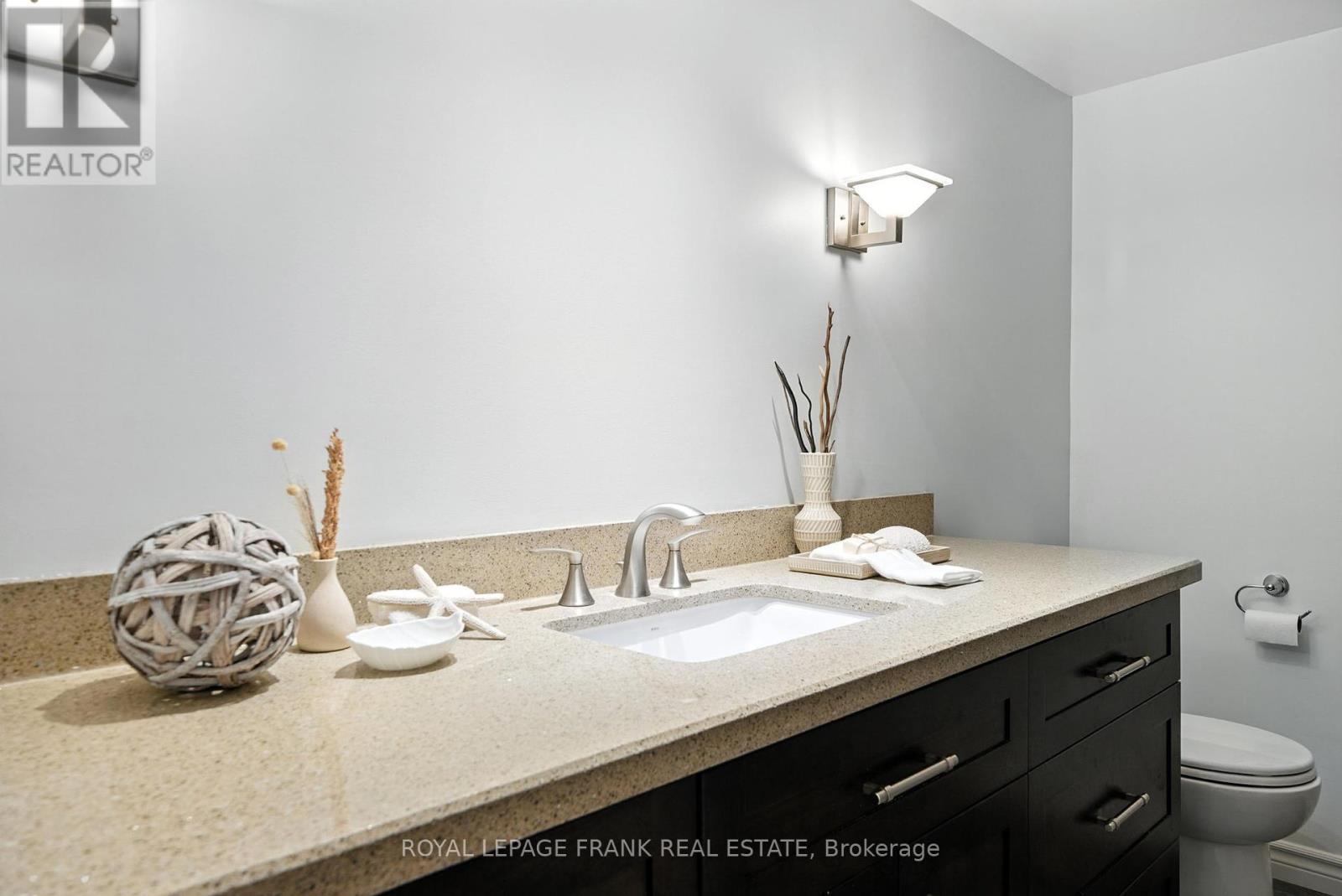 












804 - 700 WILSON ROAD N

,
Oshawa (Centennial),




Ontario
L1G7T5

