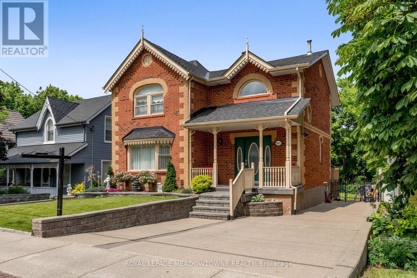 












15637 MCLAUGHLIN ROAD

,
Caledon,




Ontario
L7C1L9

