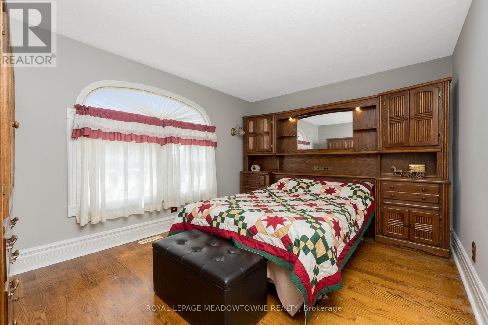 












15637 MCLAUGHLIN ROAD

,
Caledon,




Ontario
L7C1L9

