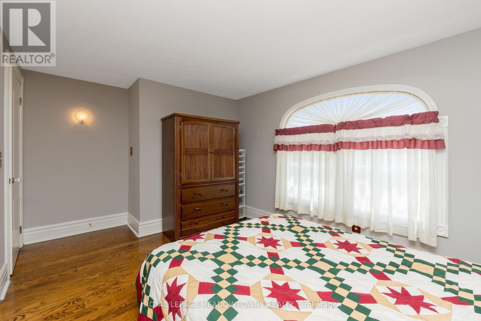 












15637 MCLAUGHLIN ROAD

,
Caledon,




Ontario
L7C1L9

