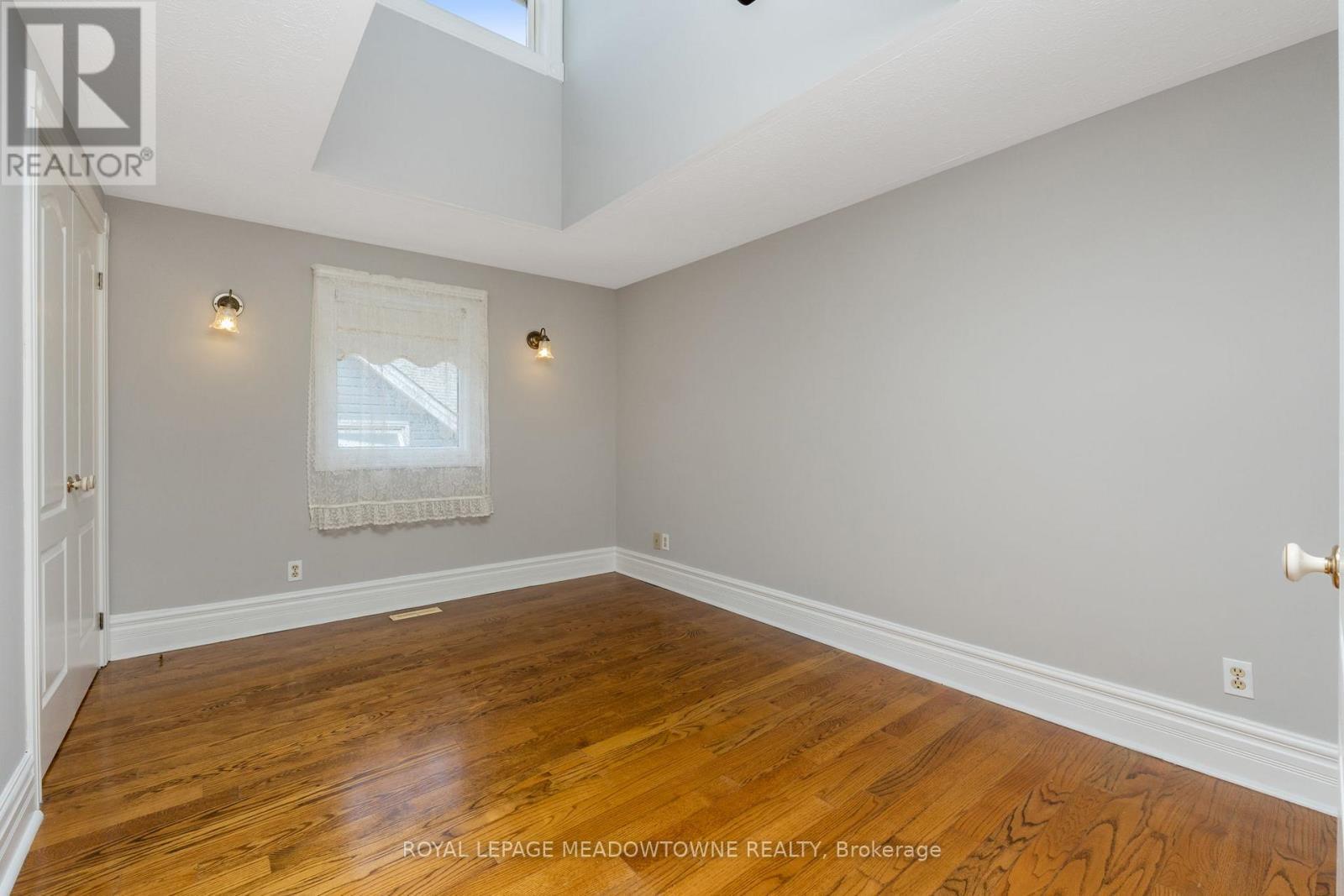 












15637 MCLAUGHLIN ROAD

,
Caledon,




Ontario
L7C1L9

