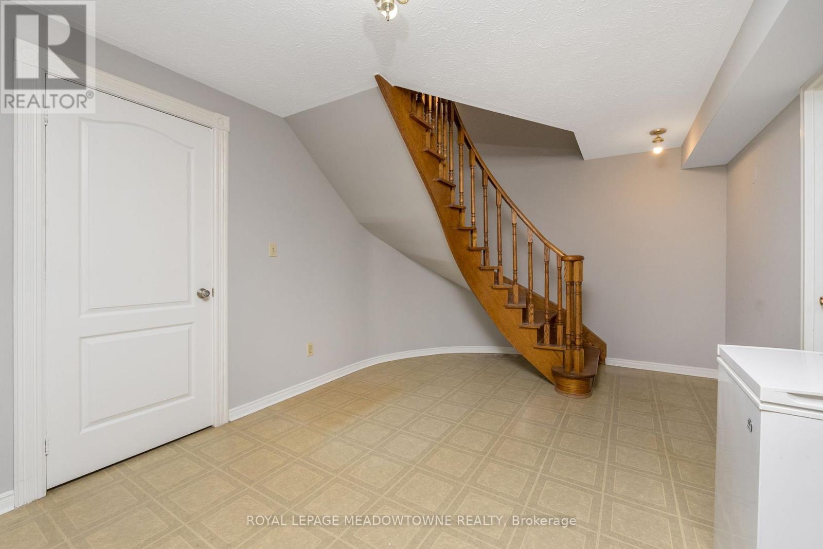 












15637 MCLAUGHLIN ROAD

,
Caledon,




Ontario
L7C1L9

