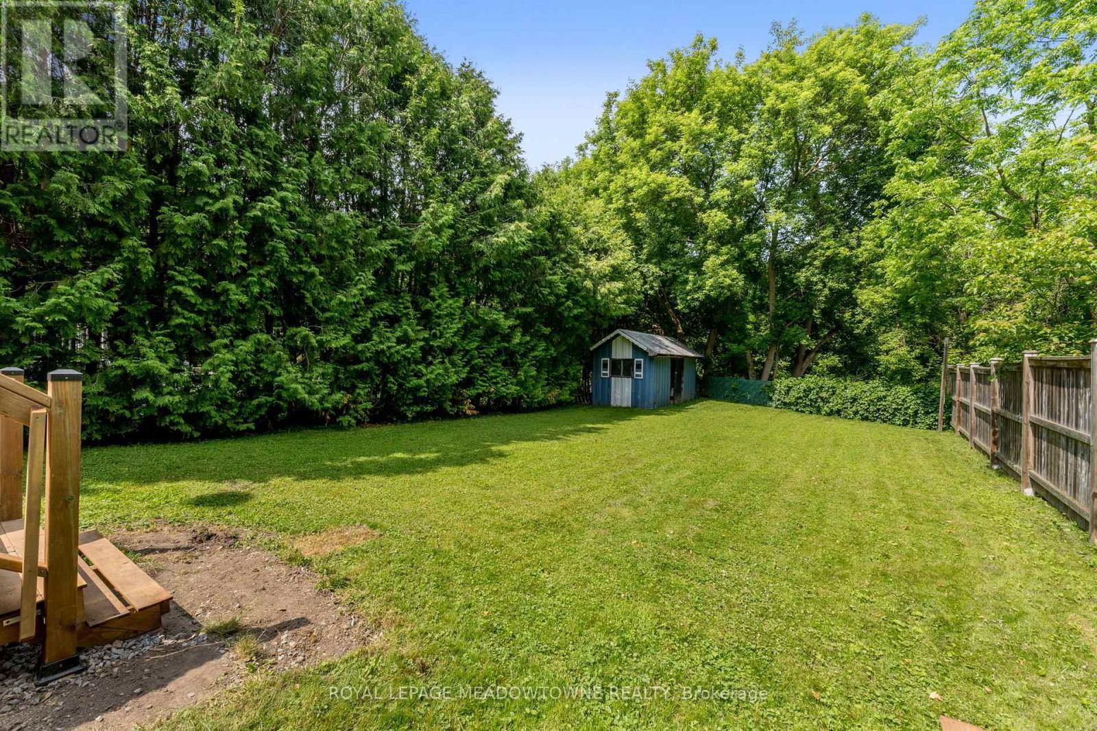 












15637 MCLAUGHLIN ROAD

,
Caledon,




Ontario
L7C1L9

