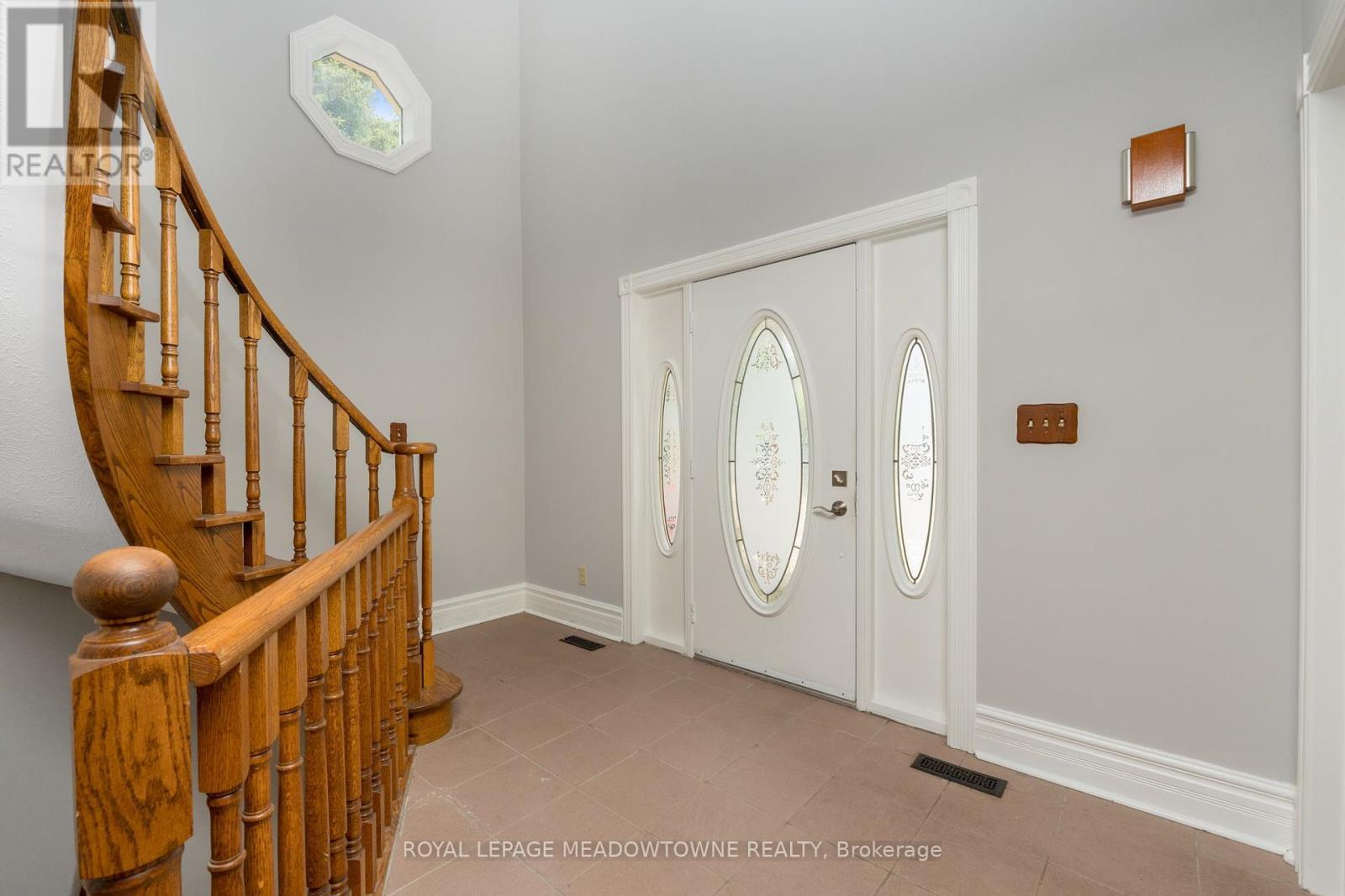 












15637 MCLAUGHLIN ROAD

,
Caledon,




Ontario
L7C1L9


