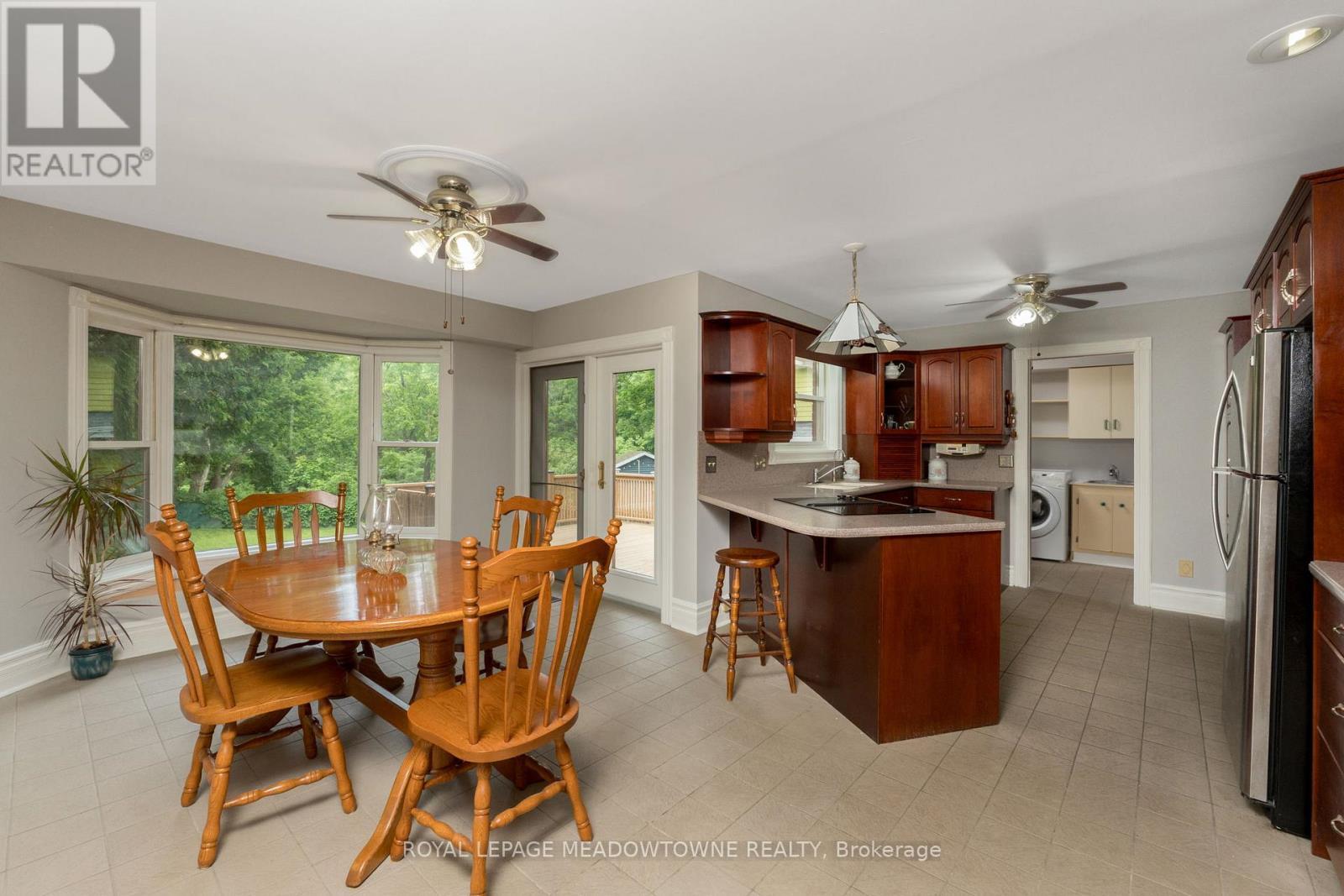 












15637 MCLAUGHLIN ROAD

,
Caledon,




Ontario
L7C1L9


