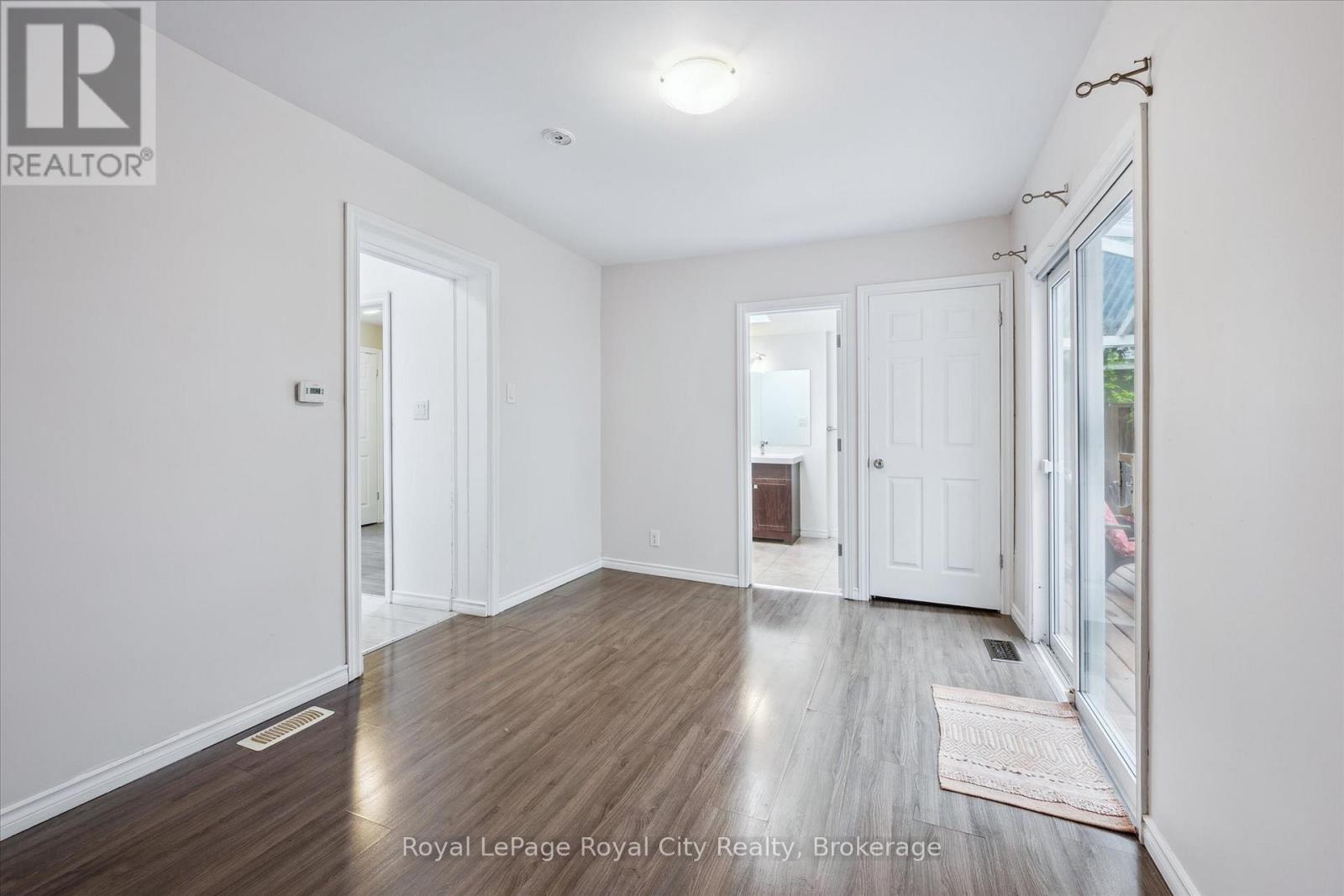 












169 EDINBURGH ROAD N

,
Guelph (Downtown),




Ontario
N1H5R6

