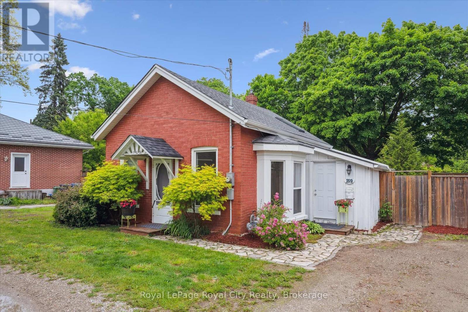 












169 EDINBURGH ROAD N

,
Guelph (Downtown),




Ontario
N1H5R6

