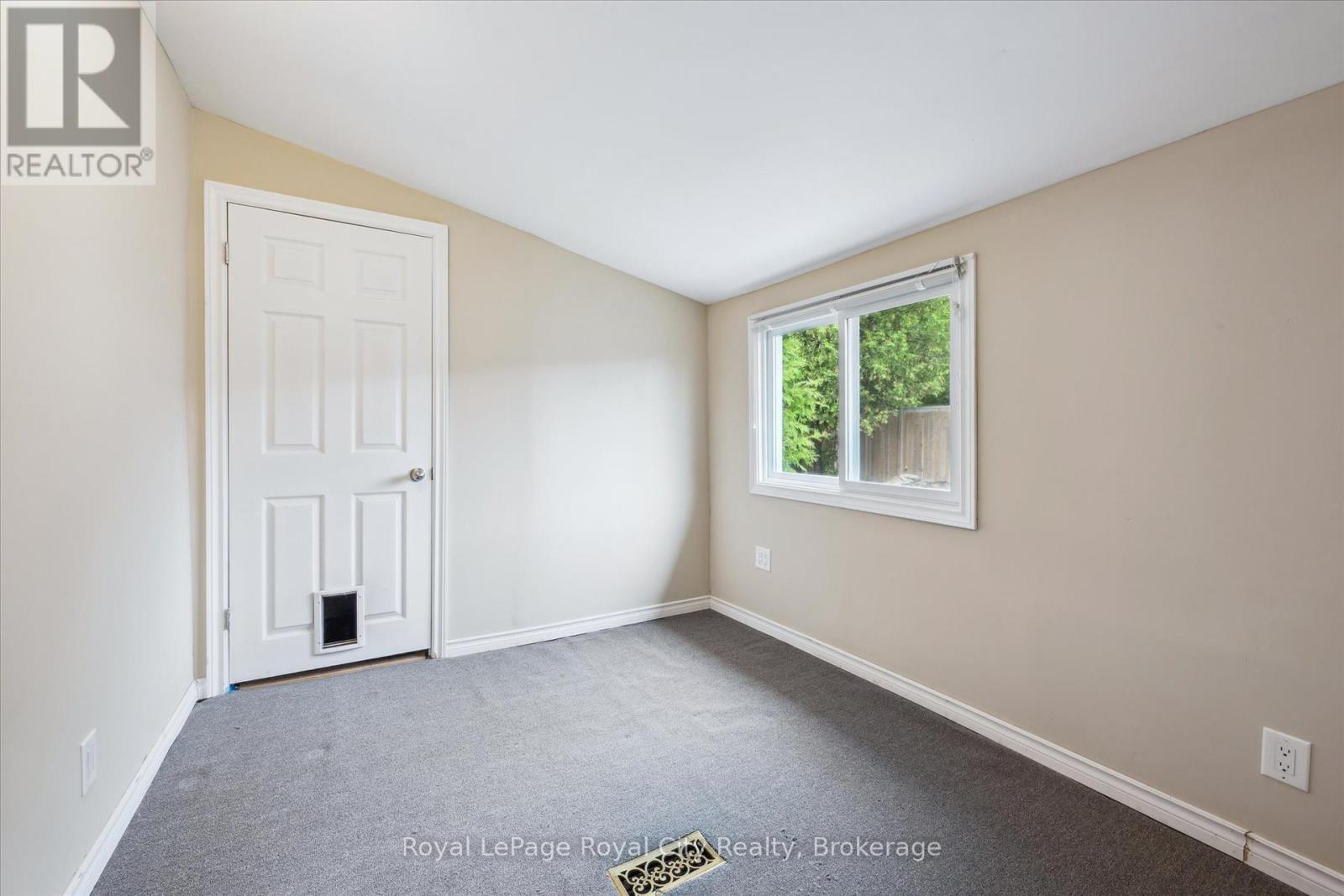 












169 EDINBURGH ROAD N

,
Guelph (Downtown),




Ontario
N1H5R6

