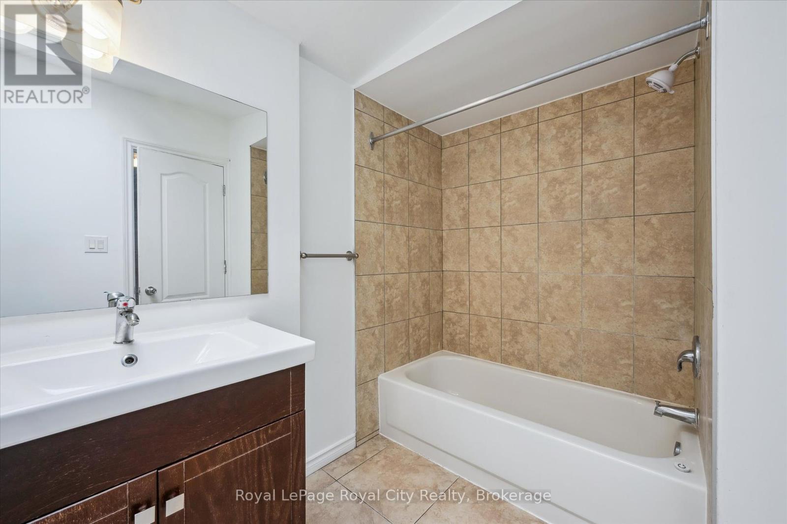 












169 EDINBURGH ROAD N

,
Guelph (Downtown),




Ontario
N1H5R6

