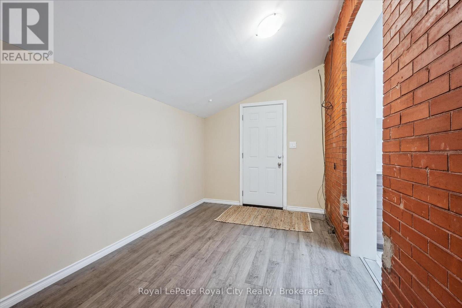 












169 EDINBURGH ROAD N

,
Guelph (Downtown),




Ontario
N1H5R6

