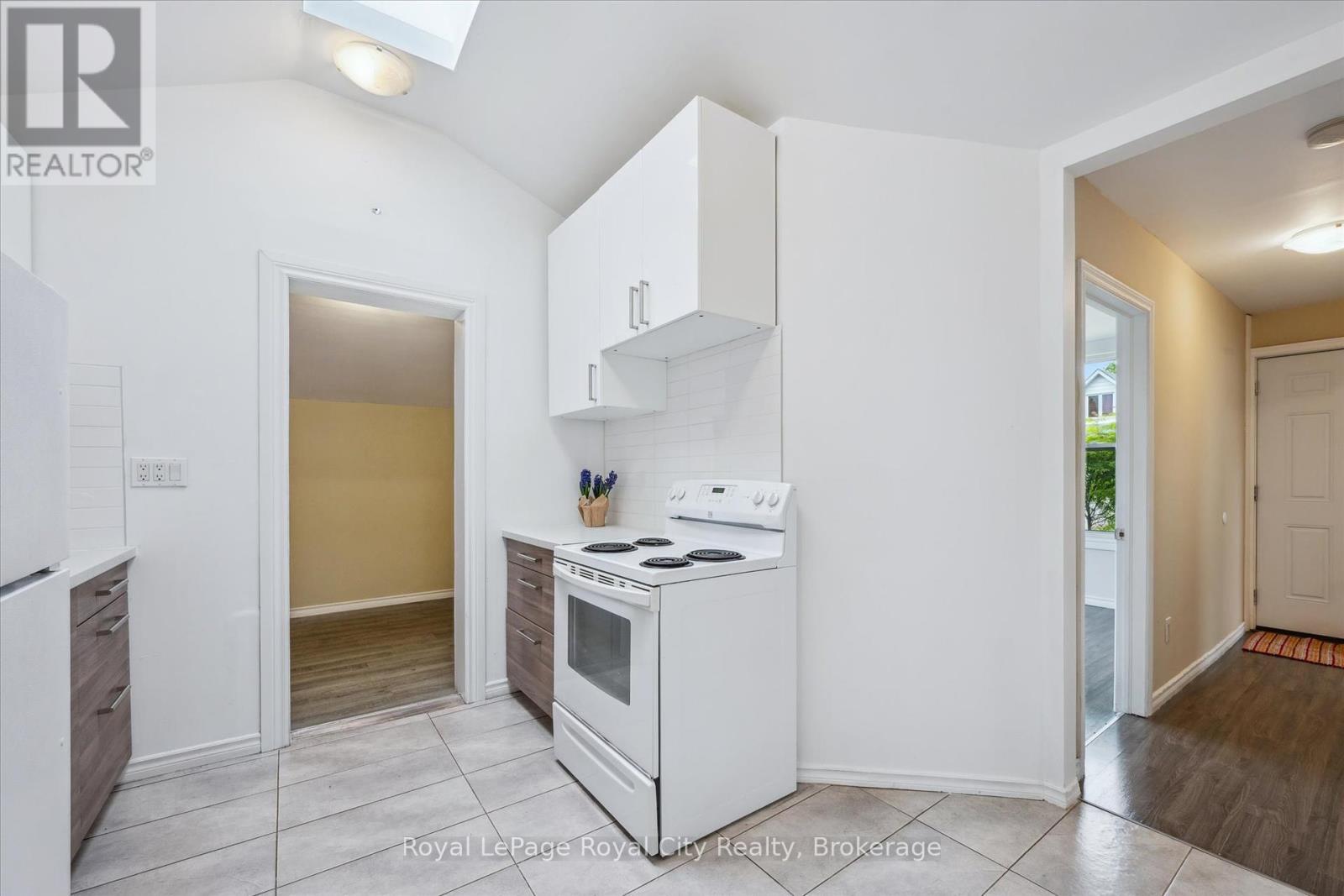 












169 EDINBURGH ROAD N

,
Guelph (Downtown),




Ontario
N1H5R6

