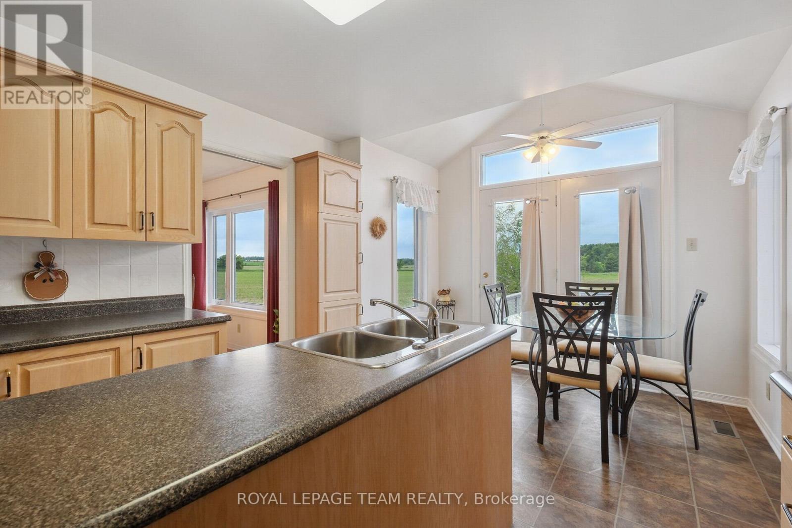 












8665 RUSSELL ROAD

,
Ottawa,




Ontario
K4B0J7

