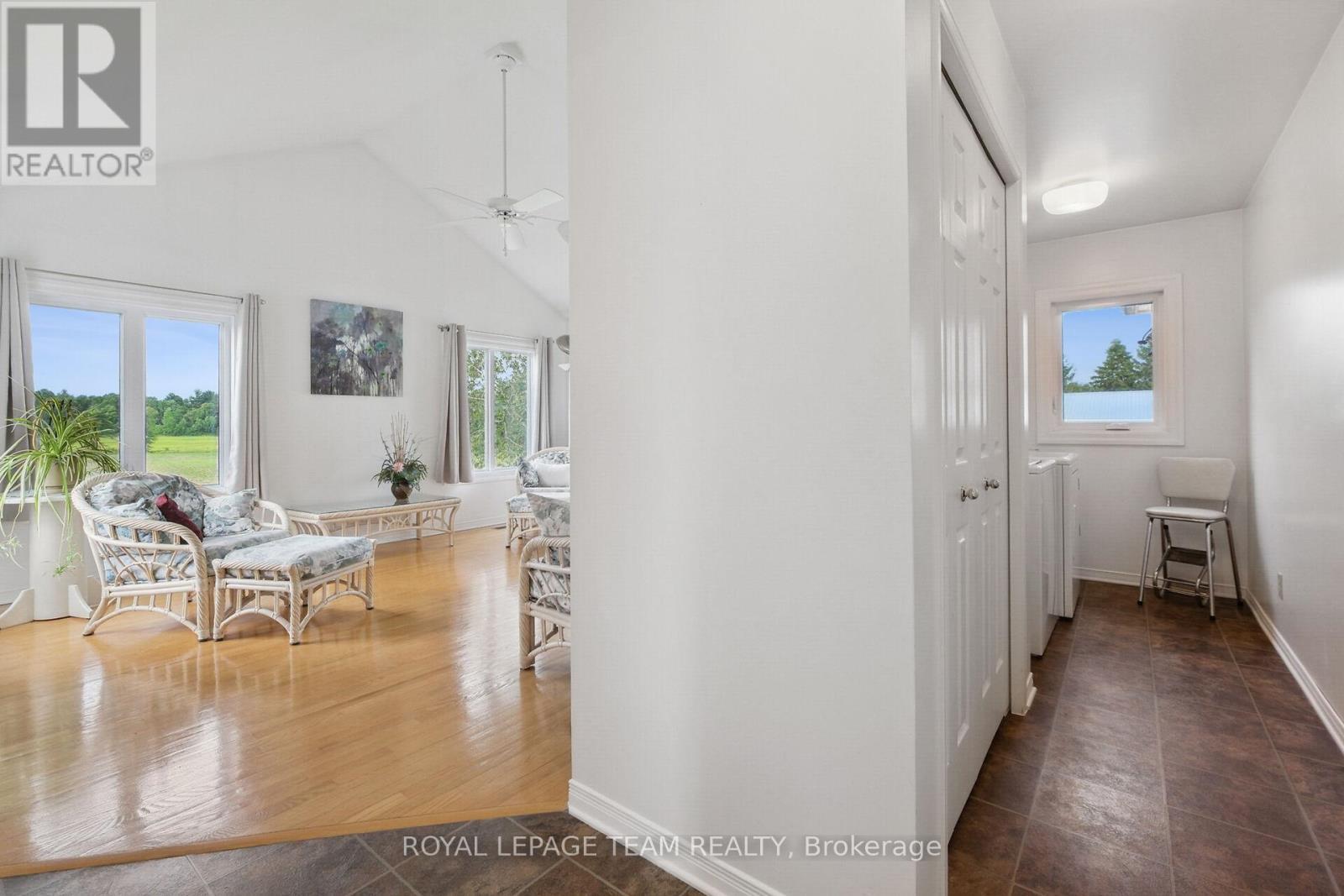 












8665 RUSSELL ROAD

,
Ottawa,




Ontario
K4B0J7

