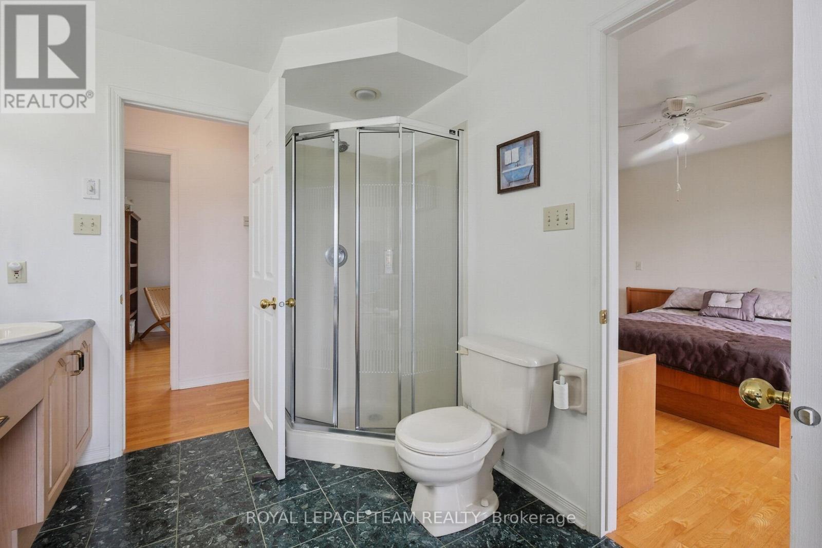 












8665 RUSSELL ROAD

,
Ottawa,




Ontario
K4B0J7

