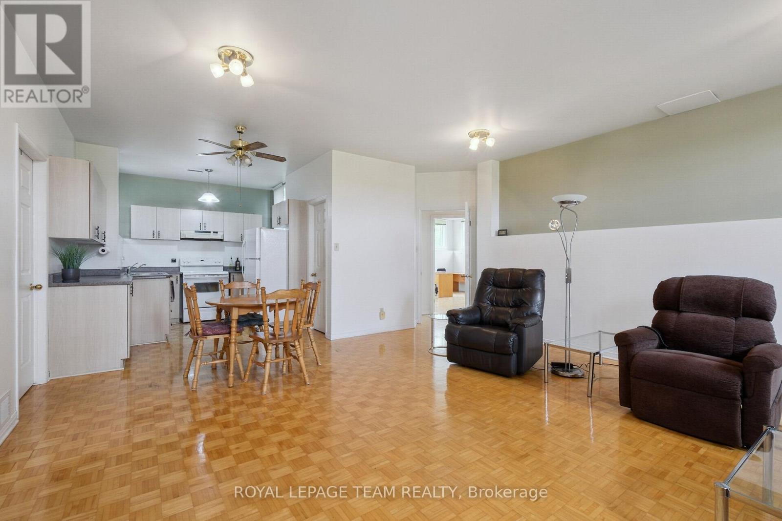












8665 RUSSELL ROAD

,
Ottawa,




Ontario
K4B0J7

