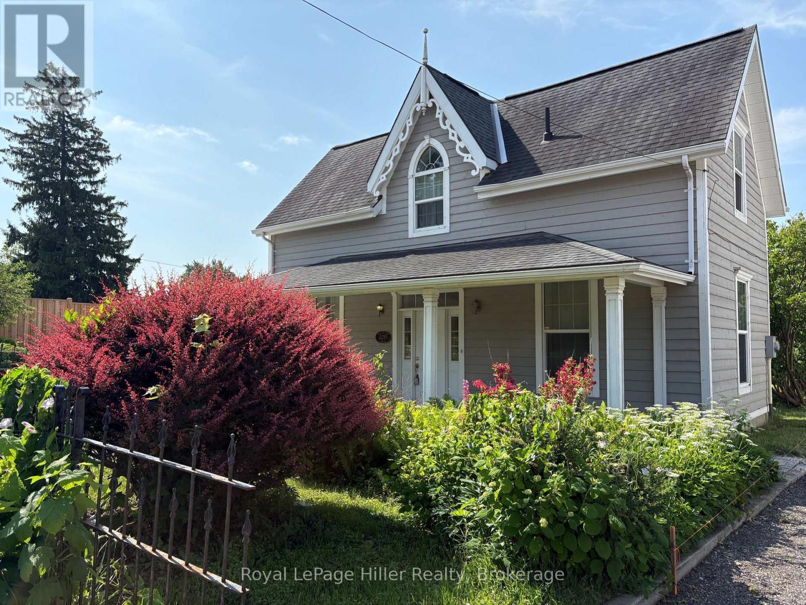 












2215 LINE 34 LINE

,
Perth East (Shakespeare),




Ontario
N0B2P0

