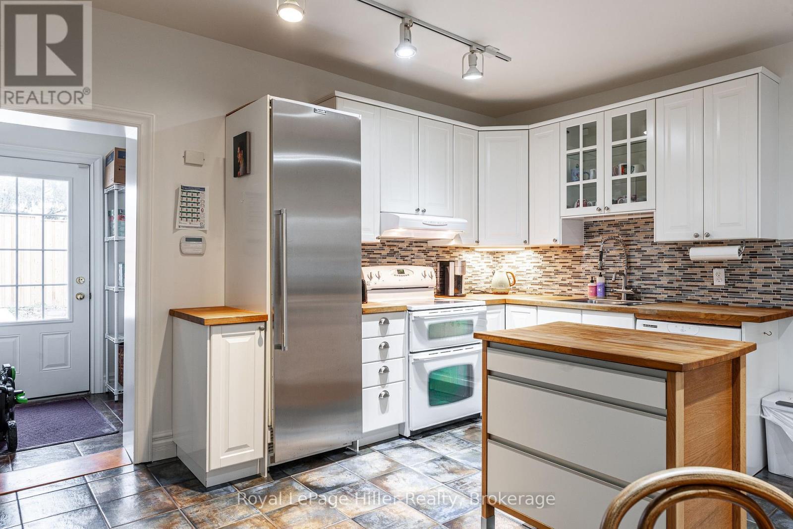 












2215 LINE 34 LINE

,
Perth East (Shakespeare),




Ontario
N0B2P0

