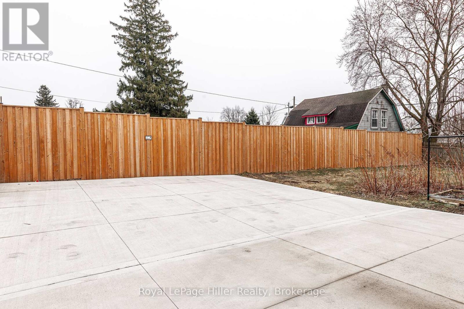 












2215 LINE 34 LINE

,
Perth East (Shakespeare),




Ontario
N0B2P0

