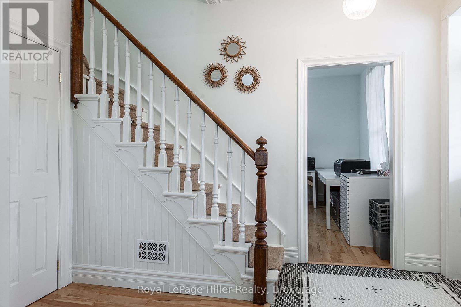 












2215 LINE 34 LINE

,
Perth East (Shakespeare),




Ontario
N0B2P0

