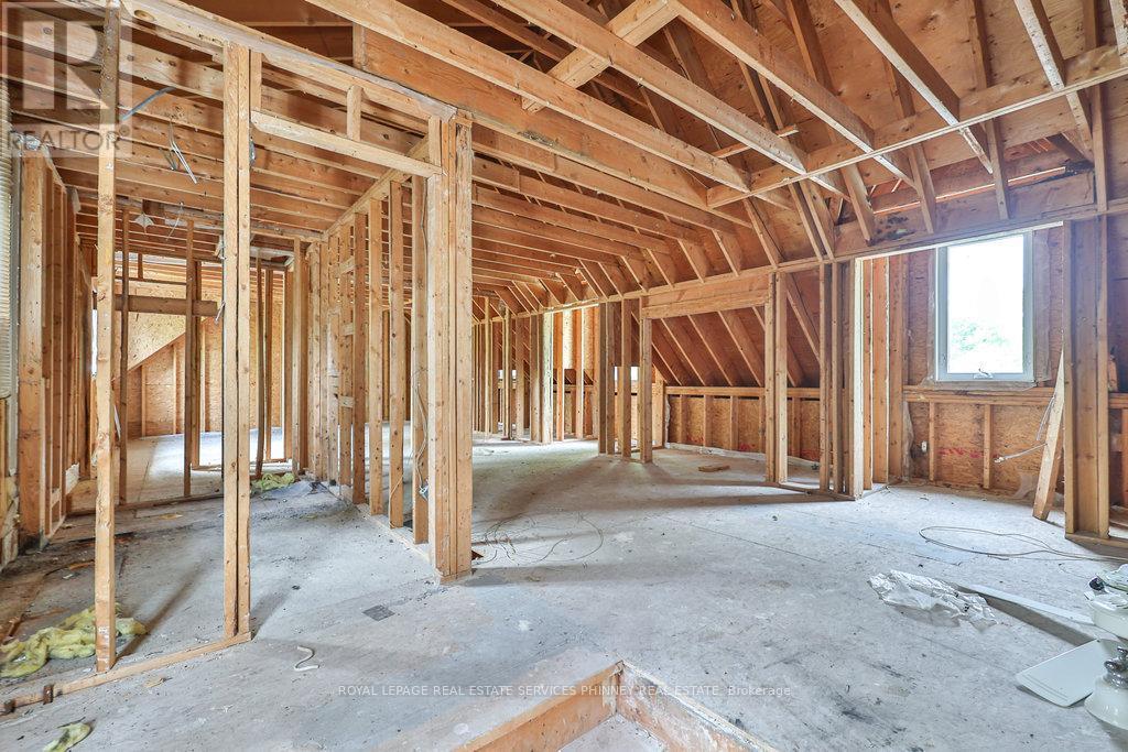












199 PINE COVE ROAD

,
Burlington,




Ontario
L7N1W1

