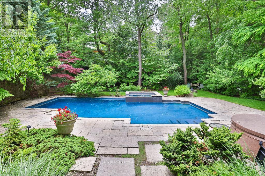 












1442 GLENBURNIE ROAD

,
Mississauga,




Ontario
L5G3C8

