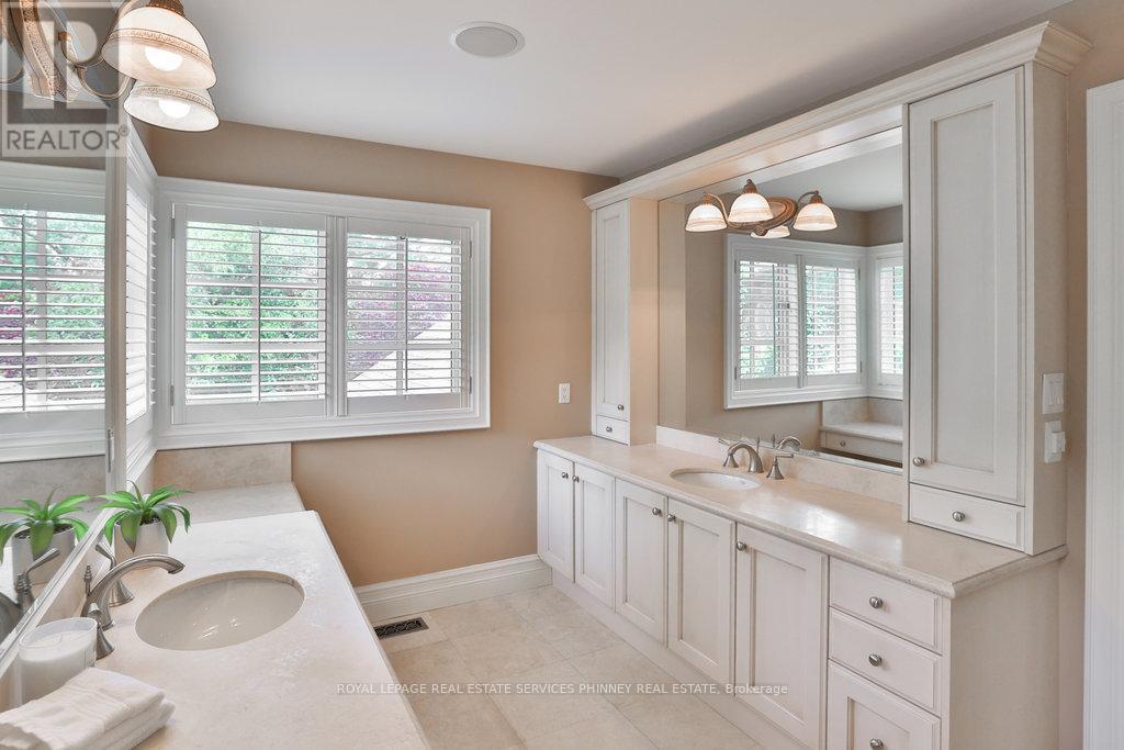 












1442 GLENBURNIE ROAD

,
Mississauga,




Ontario
L5G3C8

